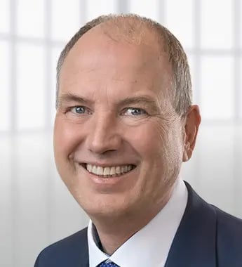 Burkert-Uwe_345x380px
