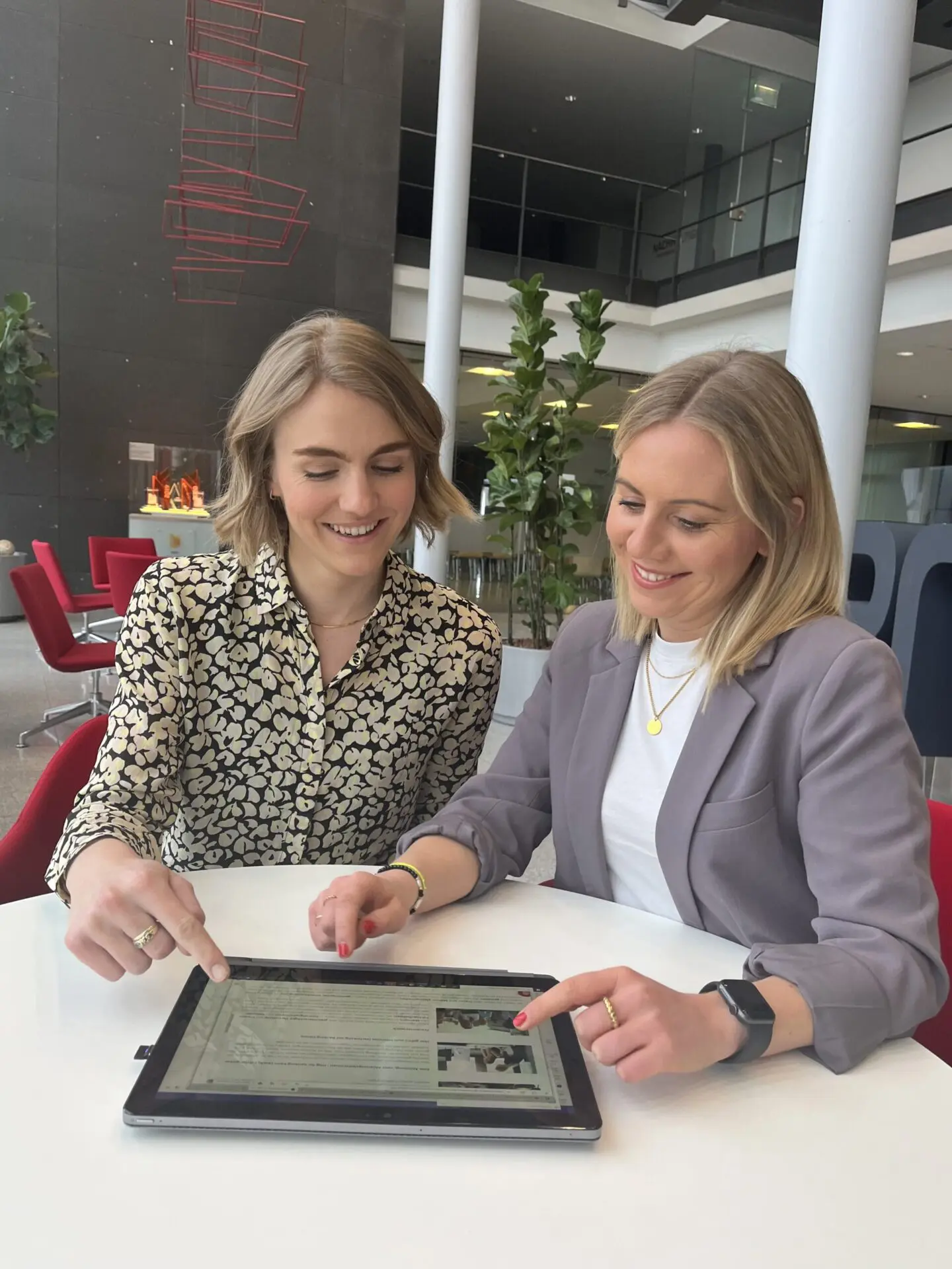 Bild-Arbeitssituation-Führungsduo