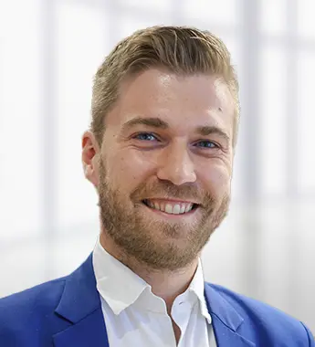 Florian Dünstl, VR Bank Ostbayern-Mitte eG